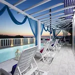 Dibellee Mykonos Apartahotel
