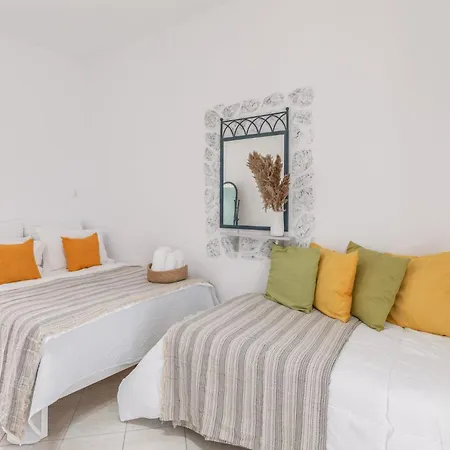 Dibellee Mykonos Гластрос