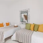 Dibellee Mykonos Γλάστρος