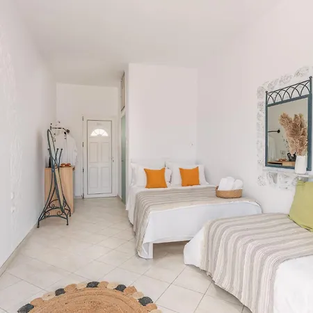 Dibellee Mykonos Glastros (Mykonos)