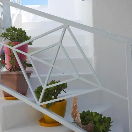 Dibellee Mykonos Aparthotel 3*