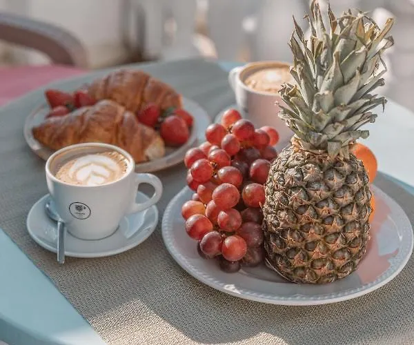 Dibellee Mykonos Aparthotel 4*