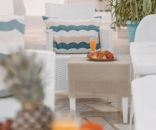 Dibellee Mykonos グラストロス