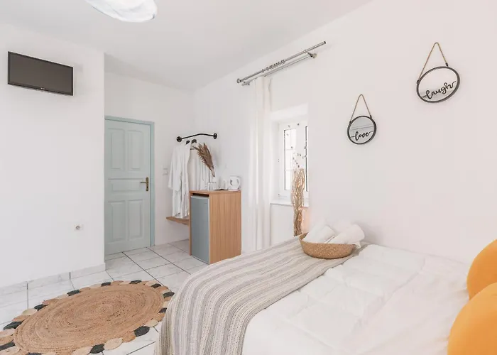 Dibellee Mykonos Aparthotel