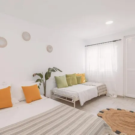 Dibellee Mykonos Apartahotel 3*