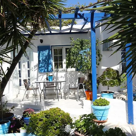 Dibellee Mykonos Apartahotel 3*