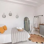 Dibellee Mykonos 格拉斯托斯