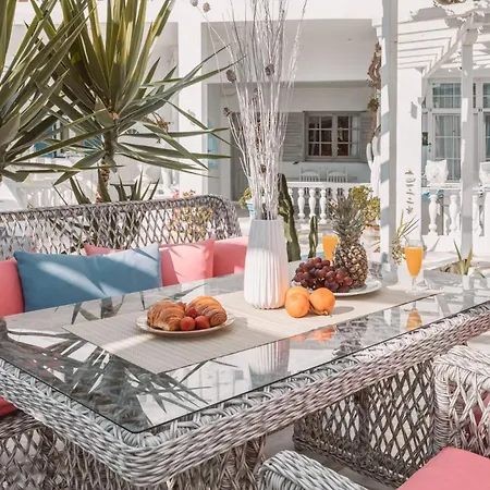 Dibellee Mykonos Hotel apartamentowy Glastros (Mykonos)