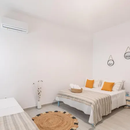Dibellee Mykonos 3*